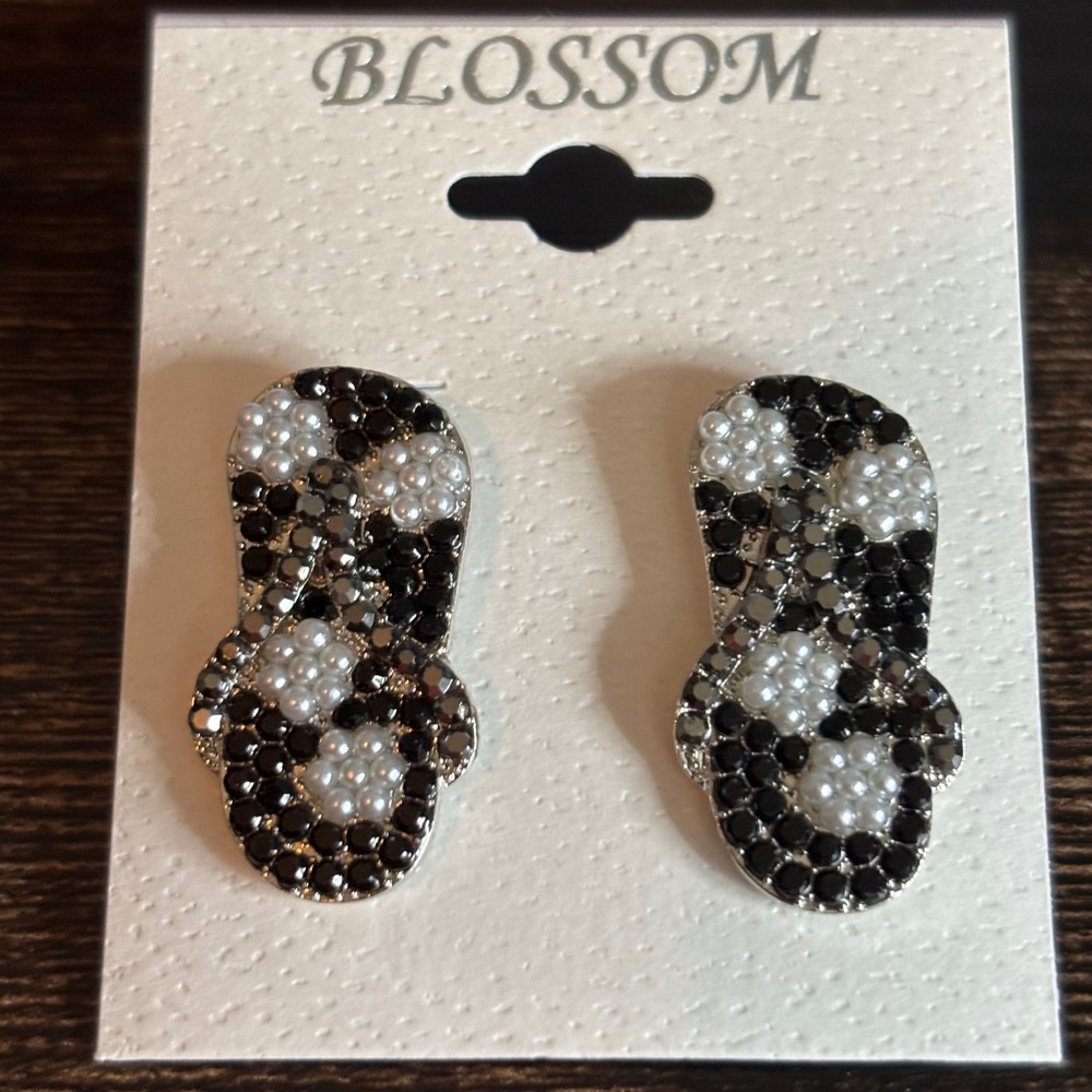Blossom Flip Flop Stud Earrings Black White Rhinestone Faux Pearl Sandal Jewelry